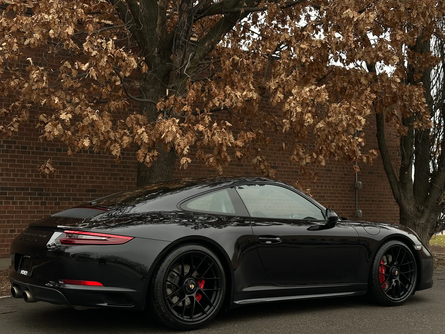 Porsche 911 Carrera GTS Coupe — photo 82