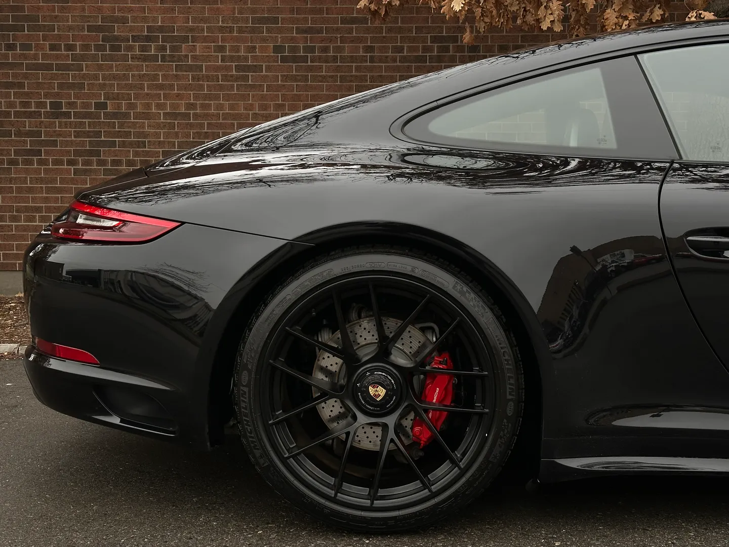 Porsche 911 Carrera GTS Coupe — photo 84