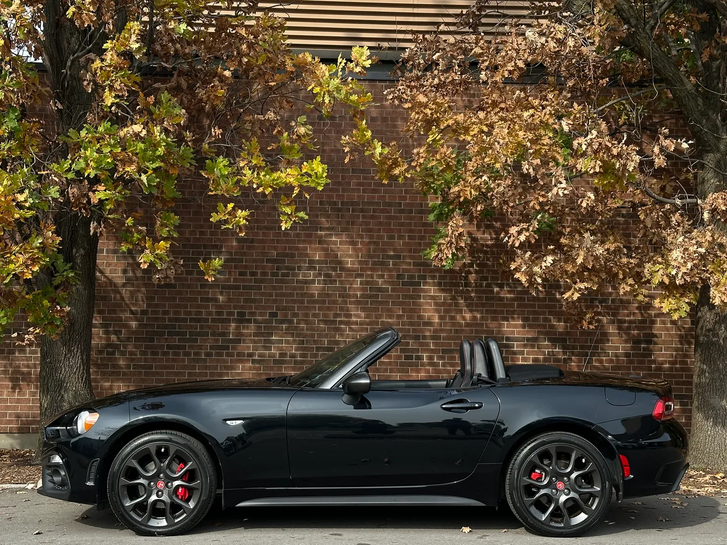 Fiat 124 Spider Abarth 6 Speed Manual — photo 8