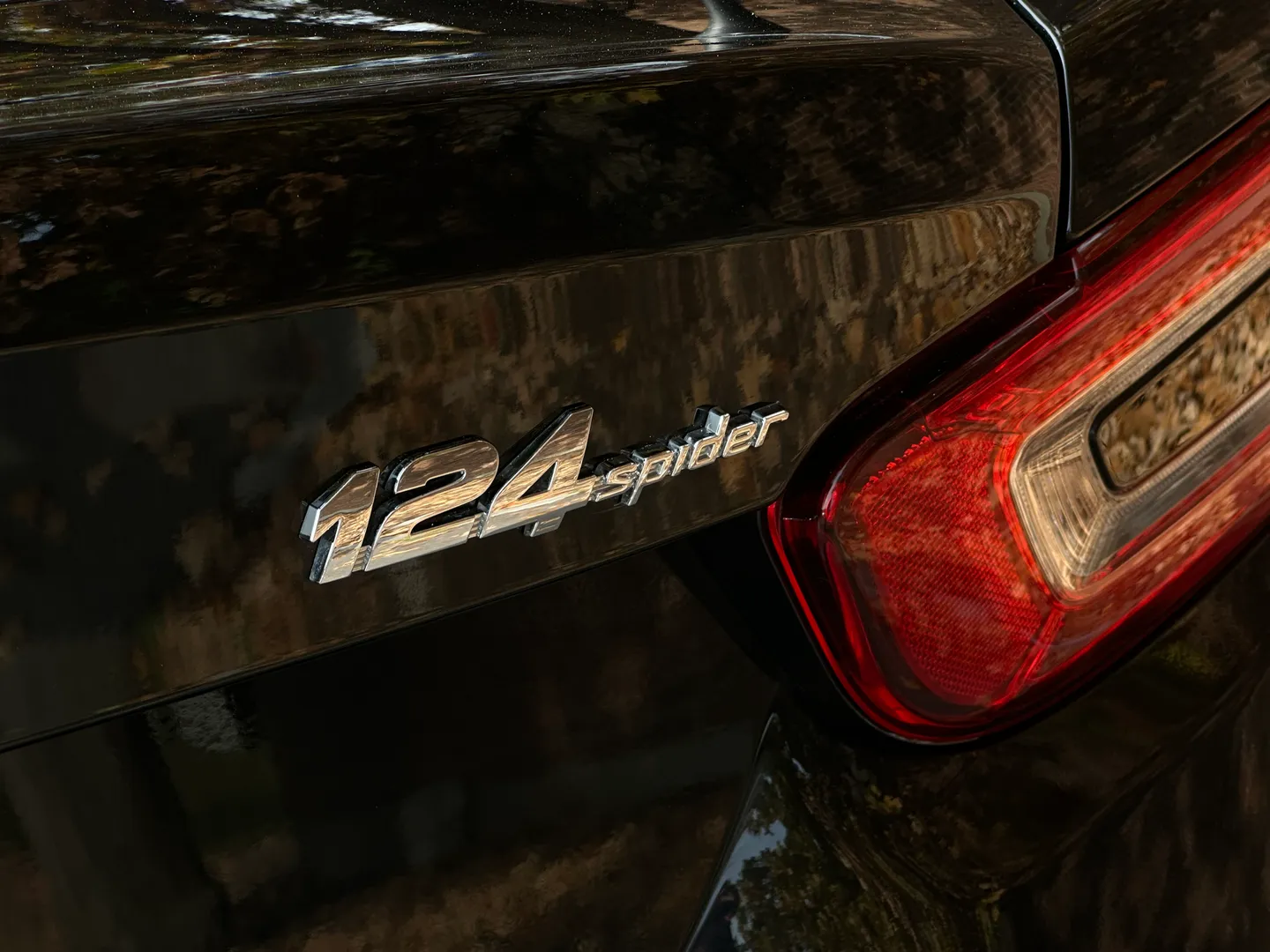 Fiat 124 Spider Abarth 6 Speed Manual — photo 20