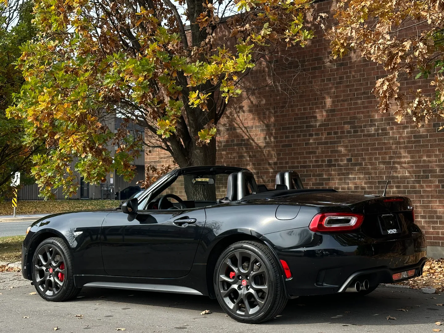 Fiat 124 Spider Abarth 6 Speed Manual — photo 16