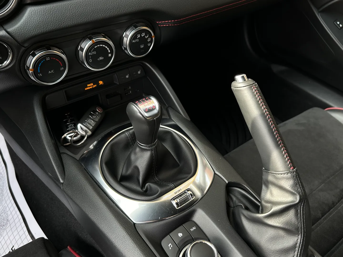 Fiat 124 Spider Abarth 6 Speed Manual — photo 42