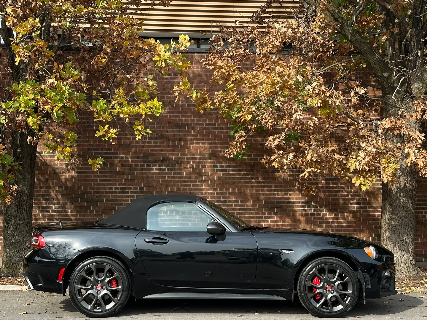 Fiat 124 Spider Abarth 6 Speed Manual — photo 72