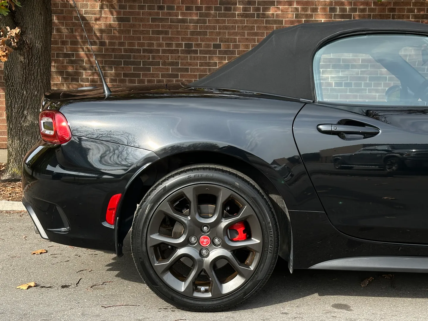Fiat 124 Spider Abarth 6 Speed Manual — photo 73