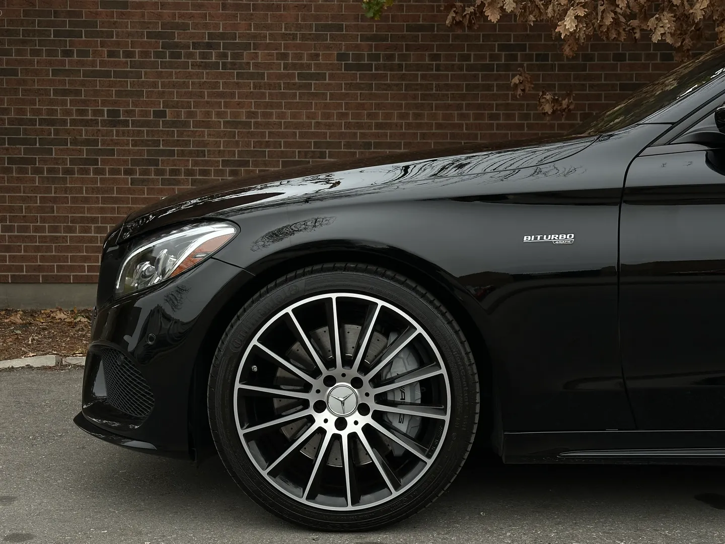 Mercedes Benz C43 AMG Sedan — photo 10