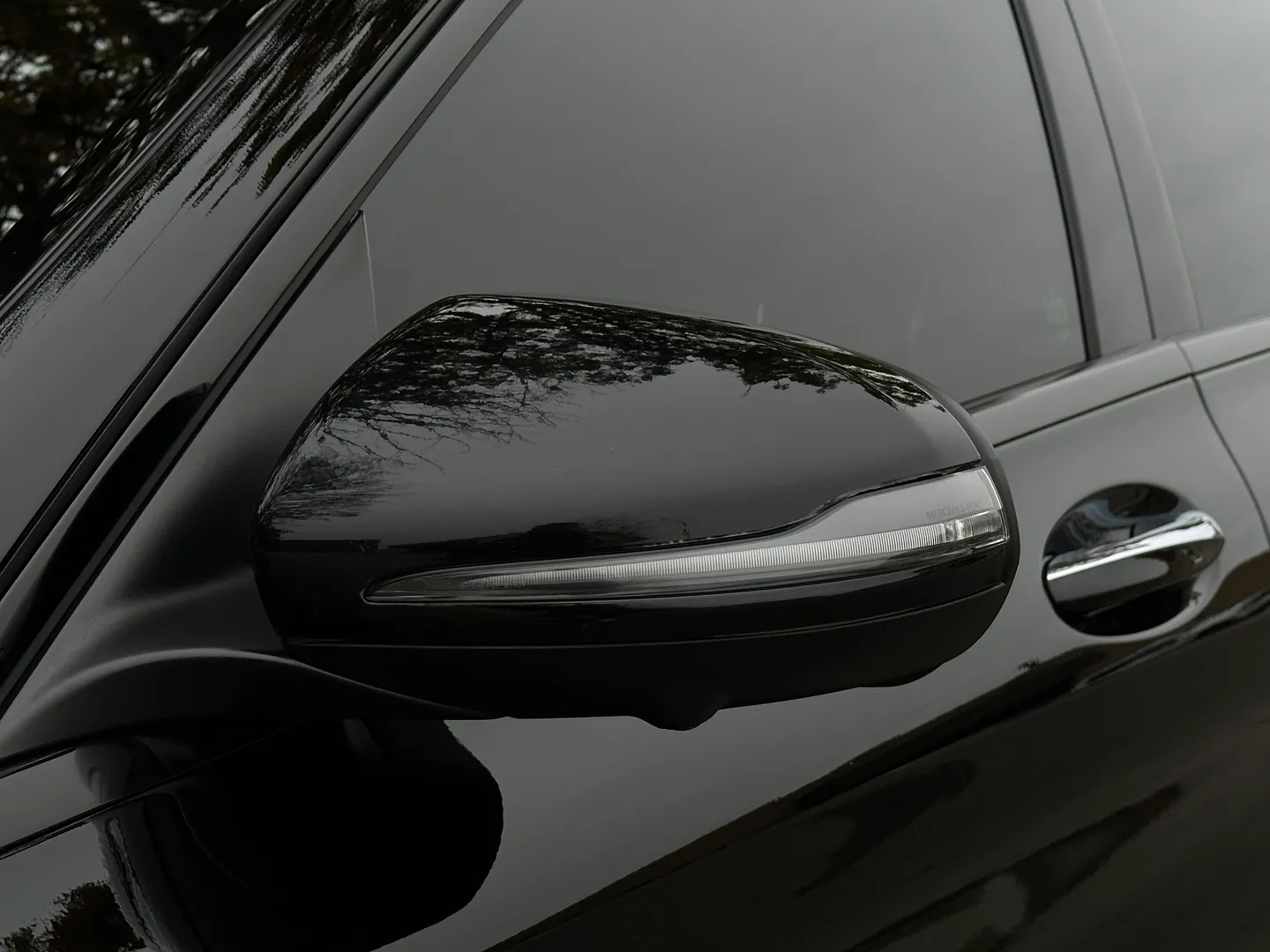 Mercedes Benz C43 AMG Sedan — photo 15