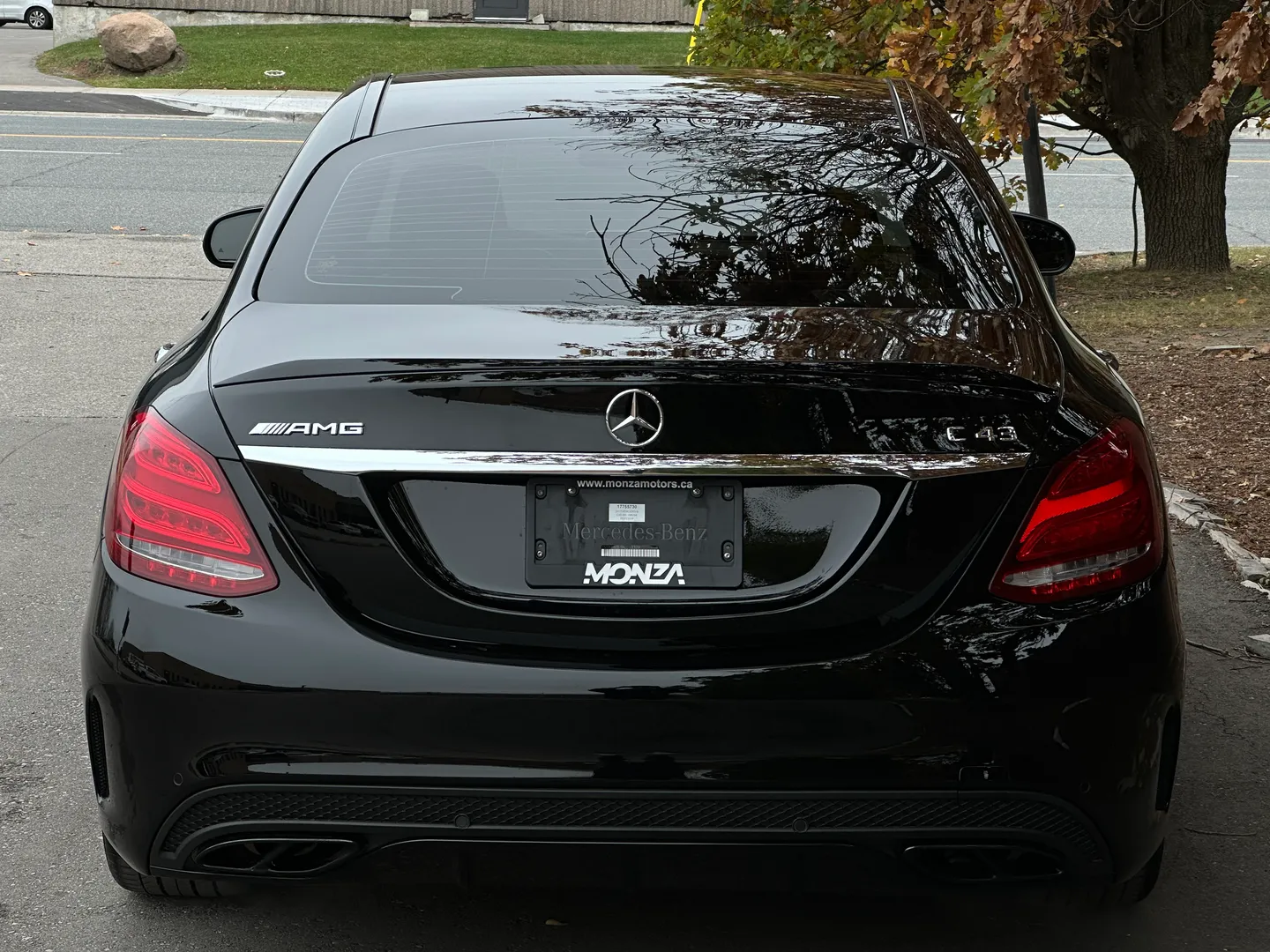 Mercedes Benz C43 AMG Sedan — photo 20