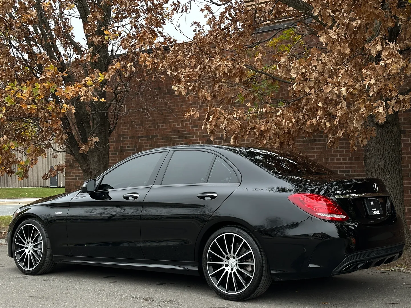 Mercedes Benz C43 AMG Sedan — photo 19