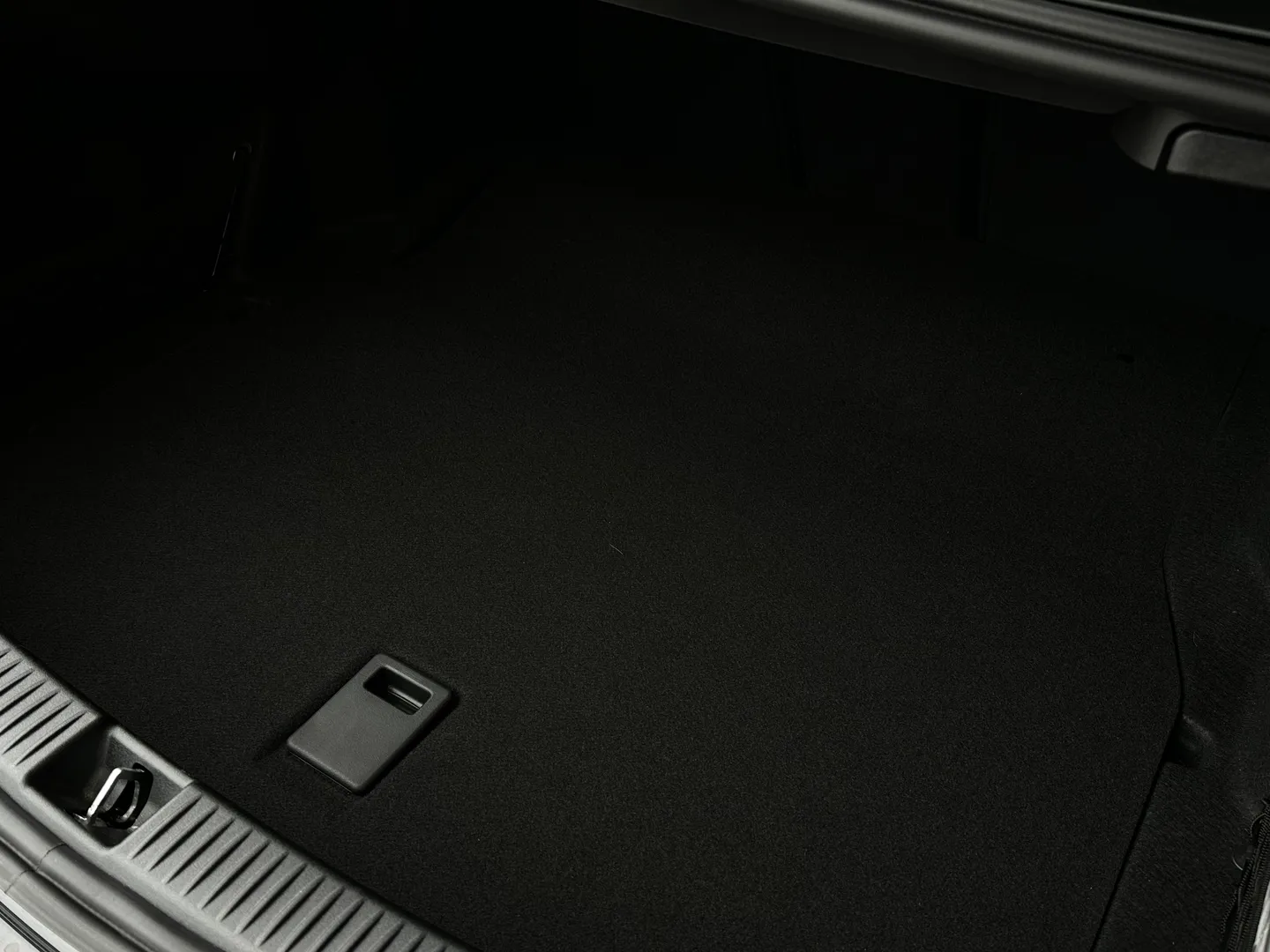 Mercedes Benz C43 AMG Sedan — photo 27