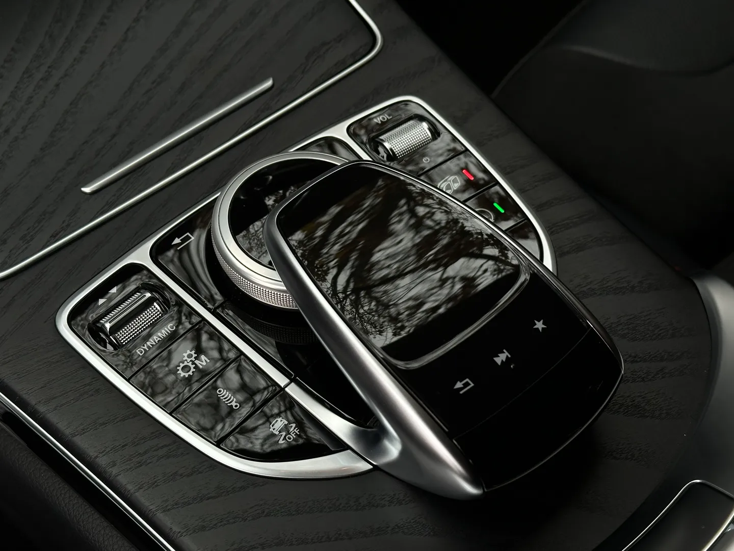 Mercedes Benz C43 AMG Sedan — photo 41
