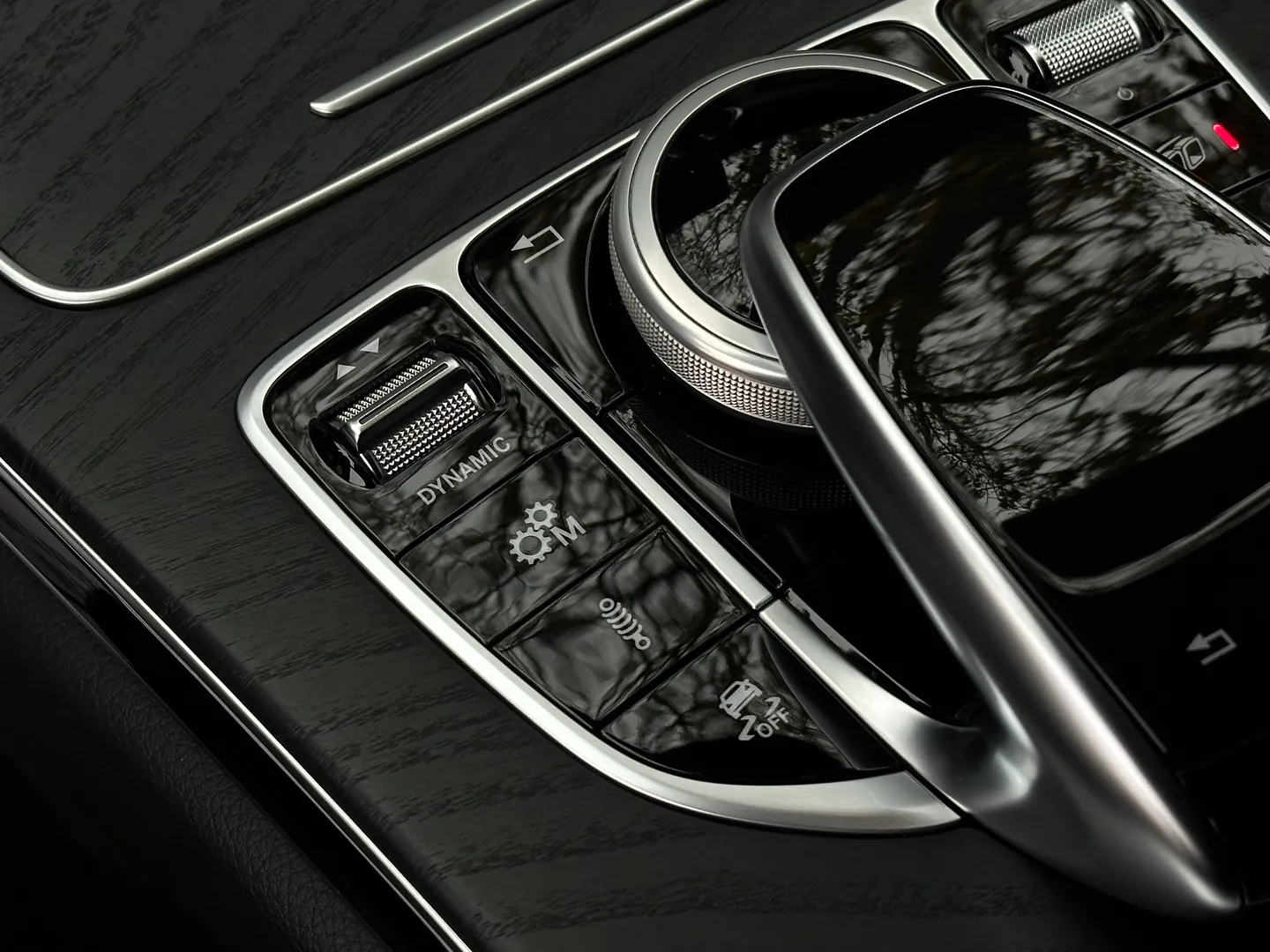 Mercedes Benz C43 AMG Sedan — photo 42