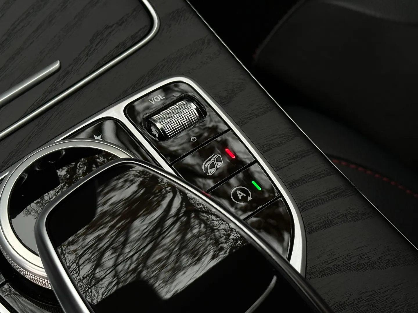 Mercedes Benz C43 AMG Sedan — photo 43