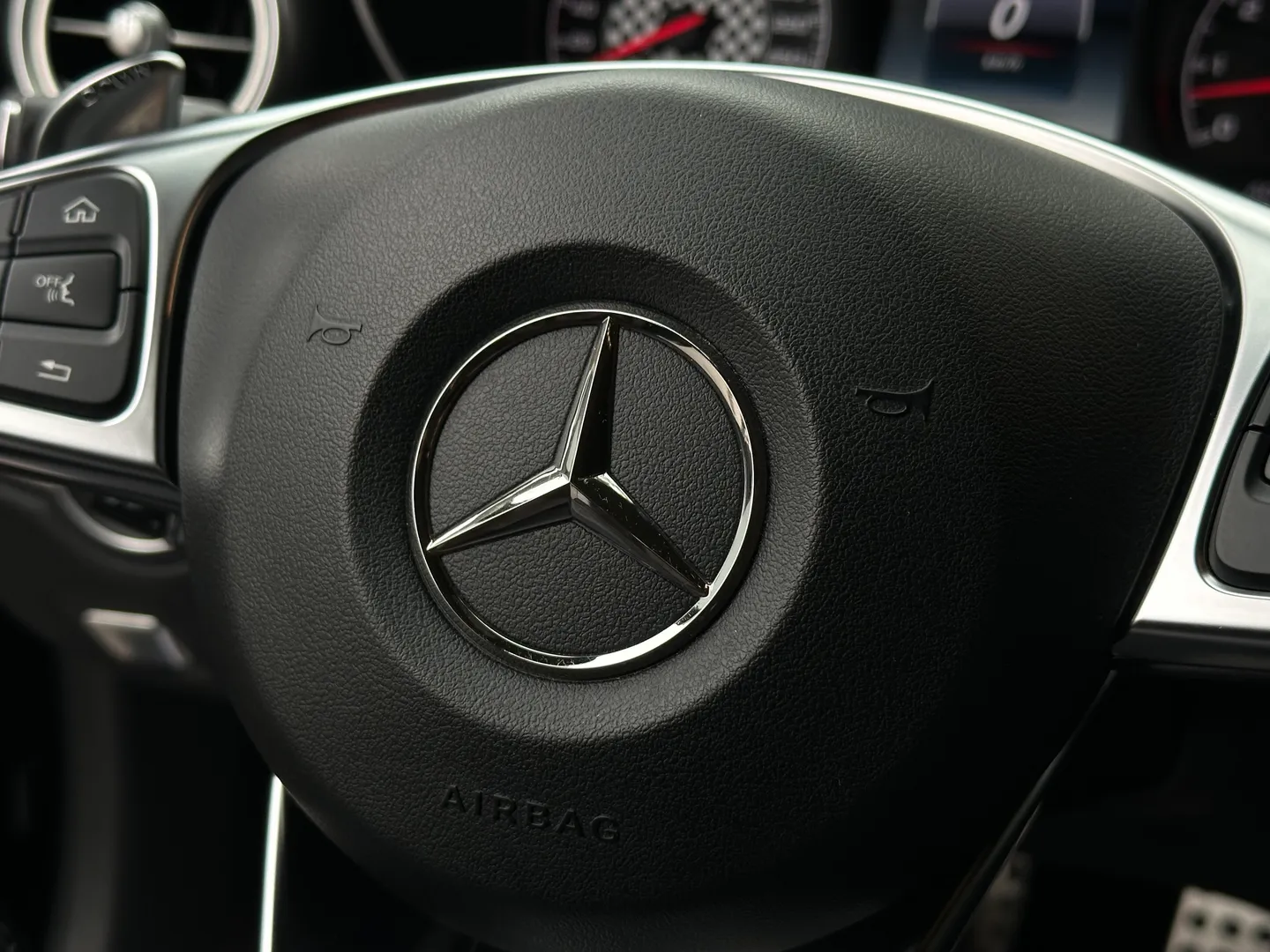 Mercedes Benz C43 AMG Sedan — photo 68