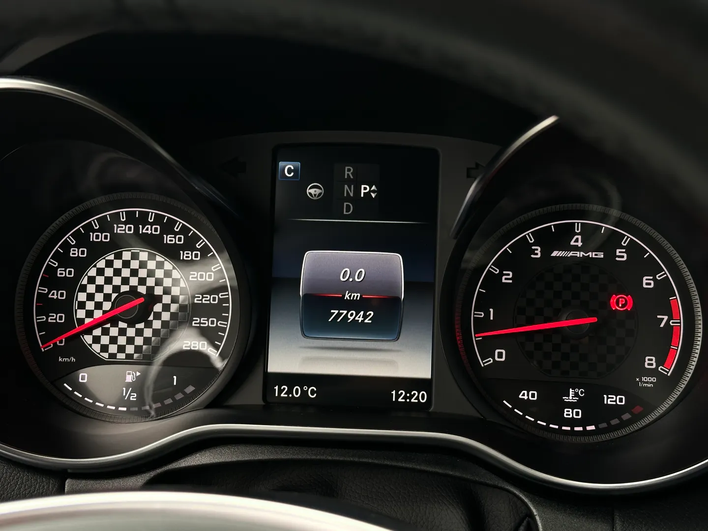 Mercedes Benz C43 AMG Sedan — photo 72