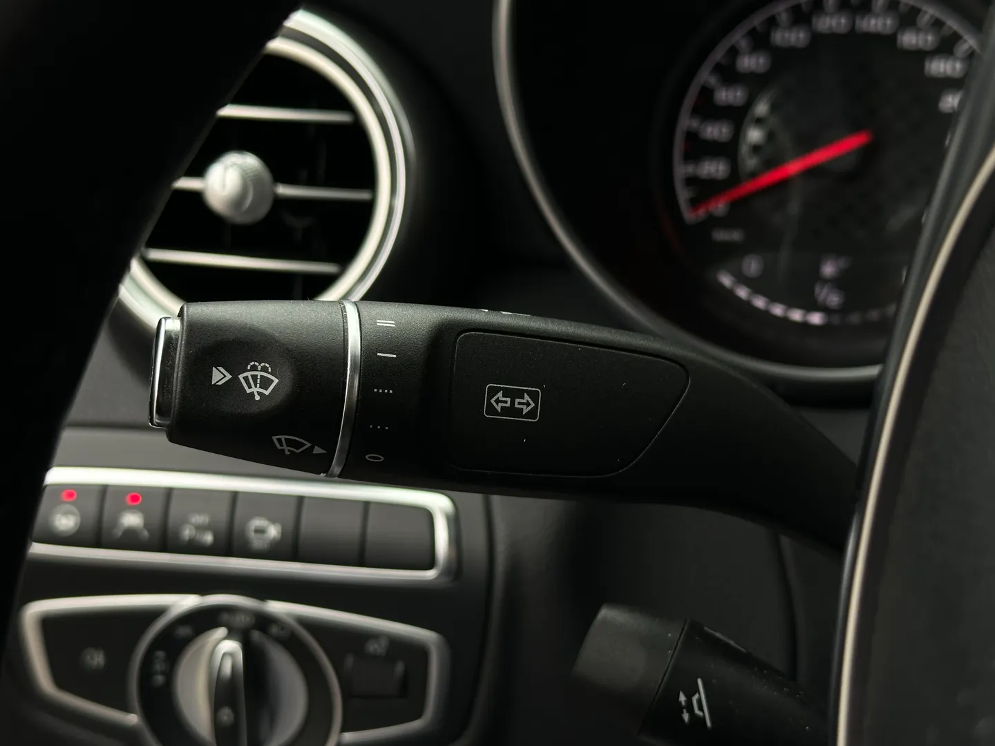 Mercedes Benz C43 AMG Sedan — photo 77