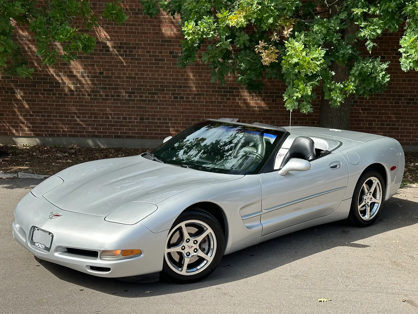 Chevrolet Corvette Convertible — photo 2