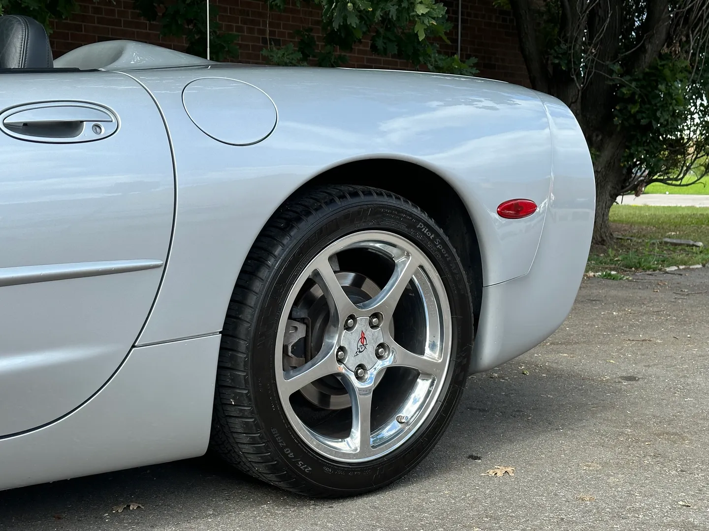 Chevrolet Corvette Convertible — photo 13