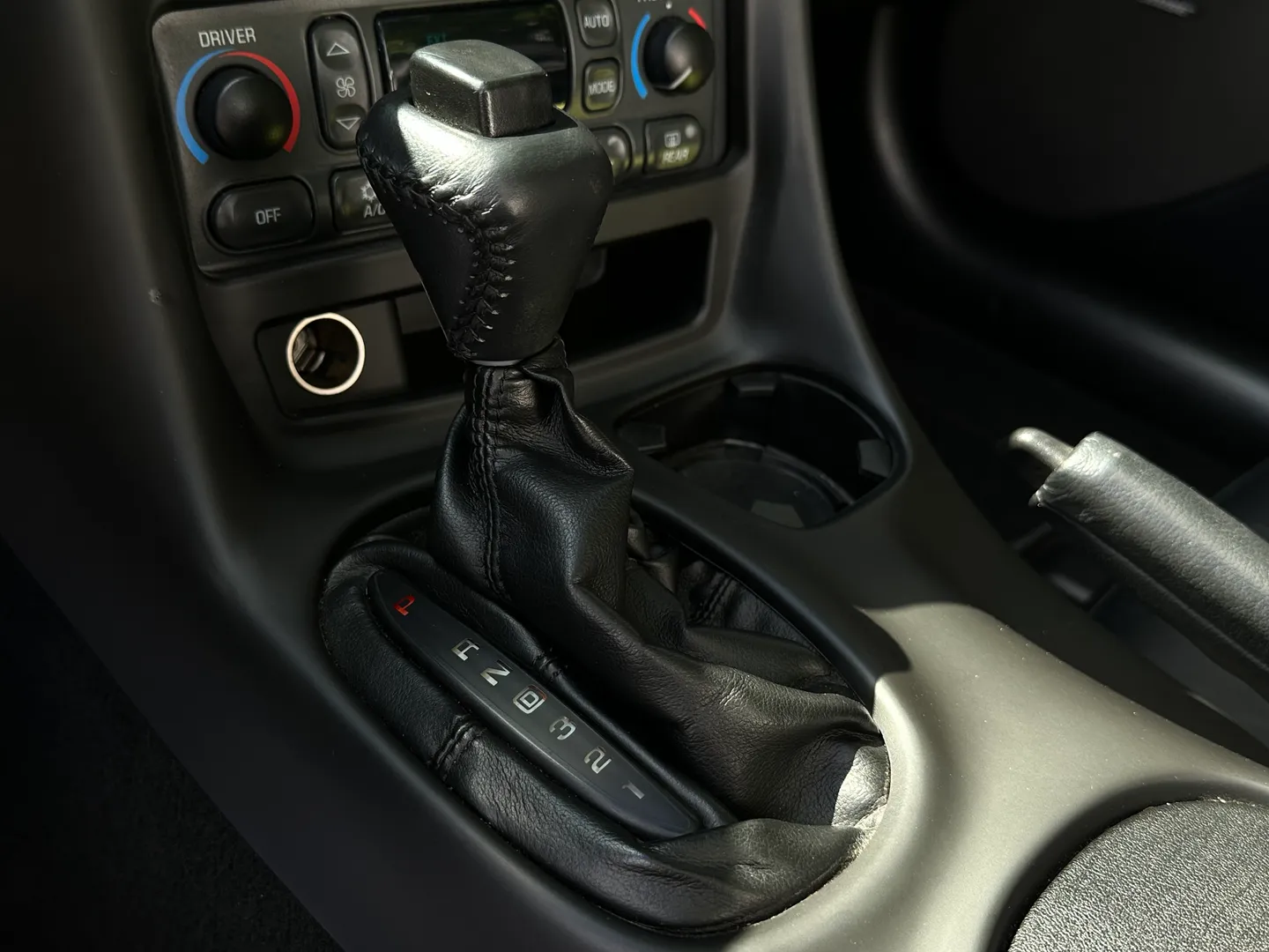 Chevrolet Corvette Convertible — photo 40
