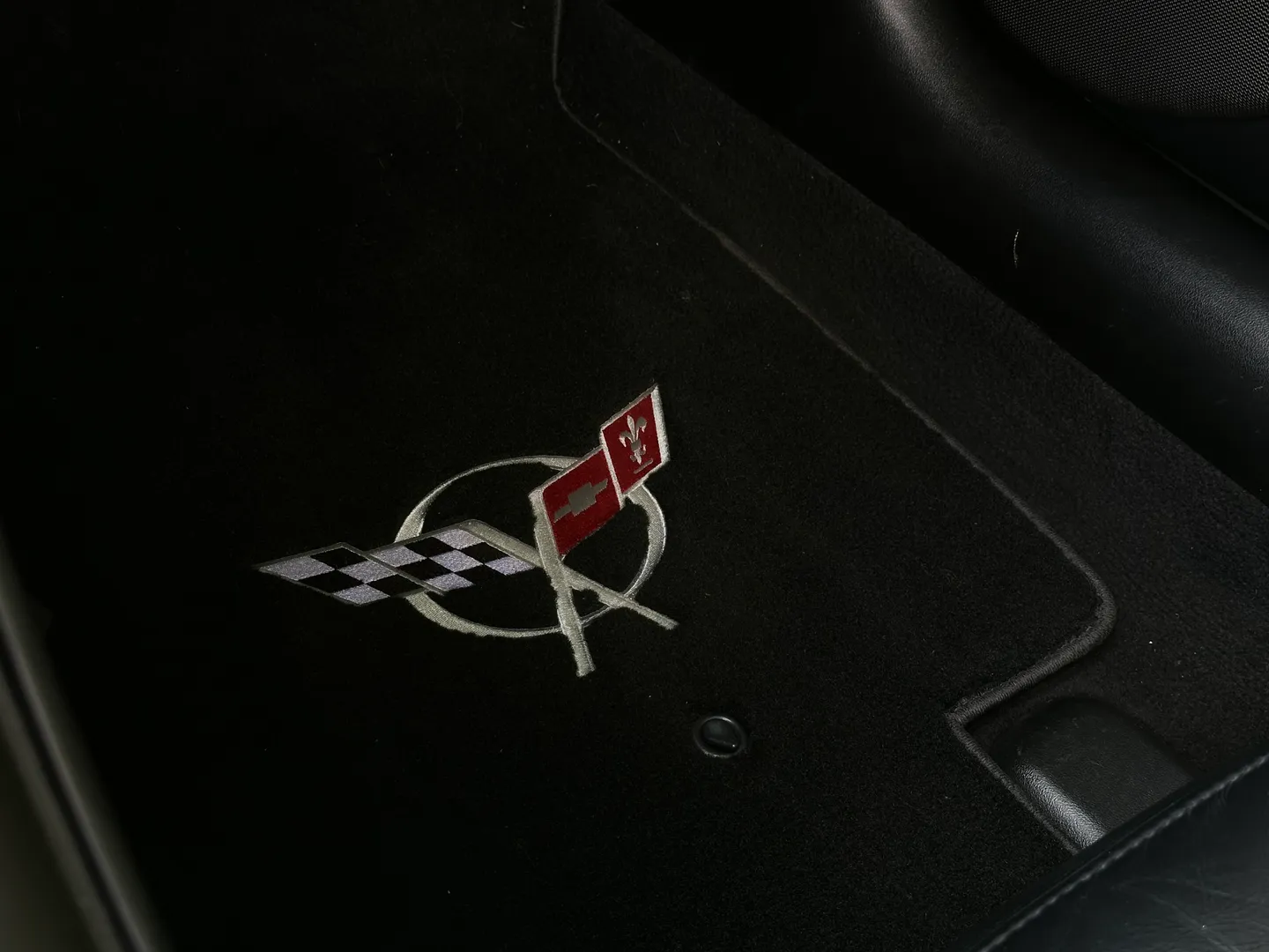 Chevrolet Corvette Convertible — photo 49