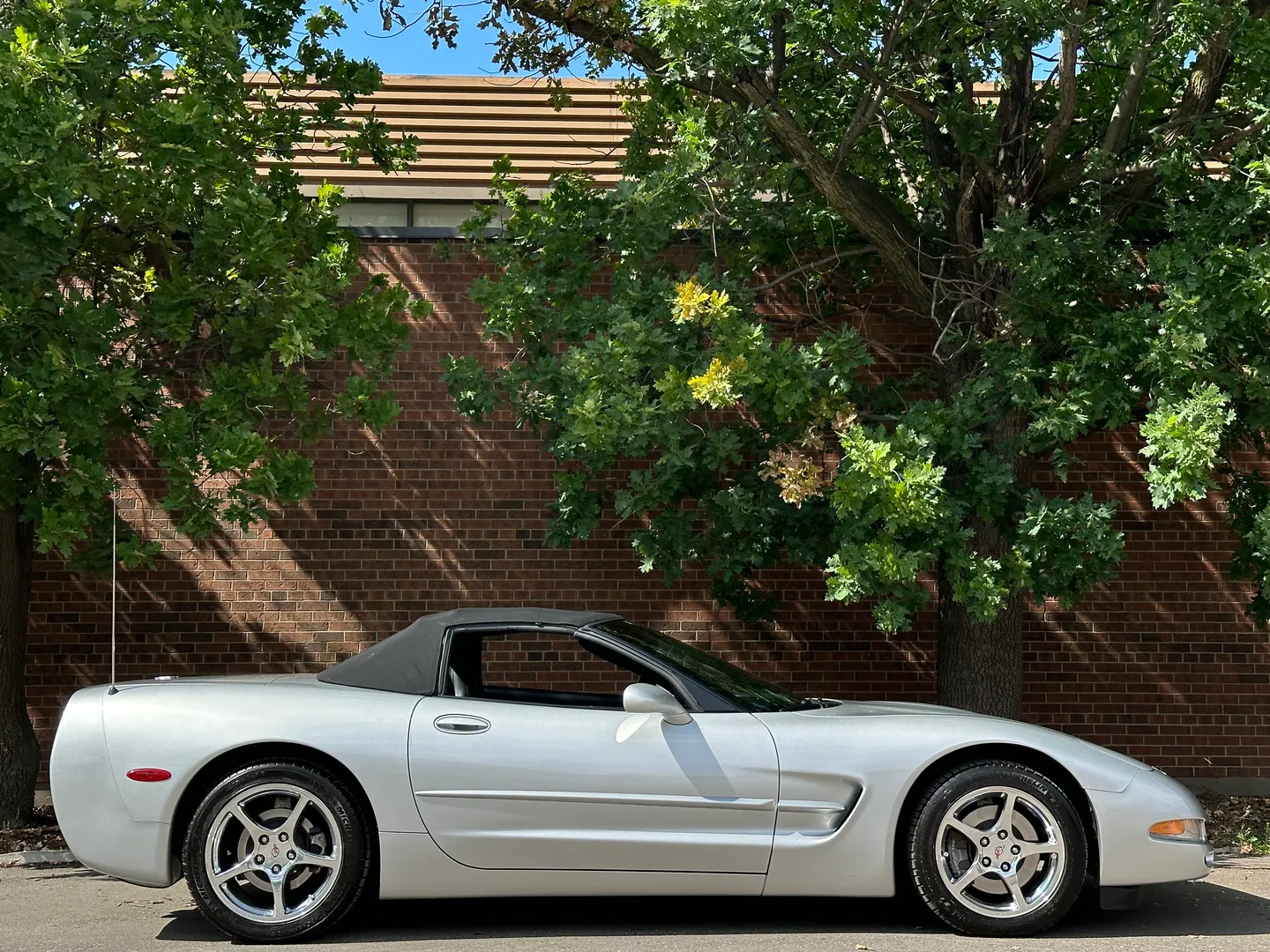 Chevrolet Corvette Convertible — photo 68