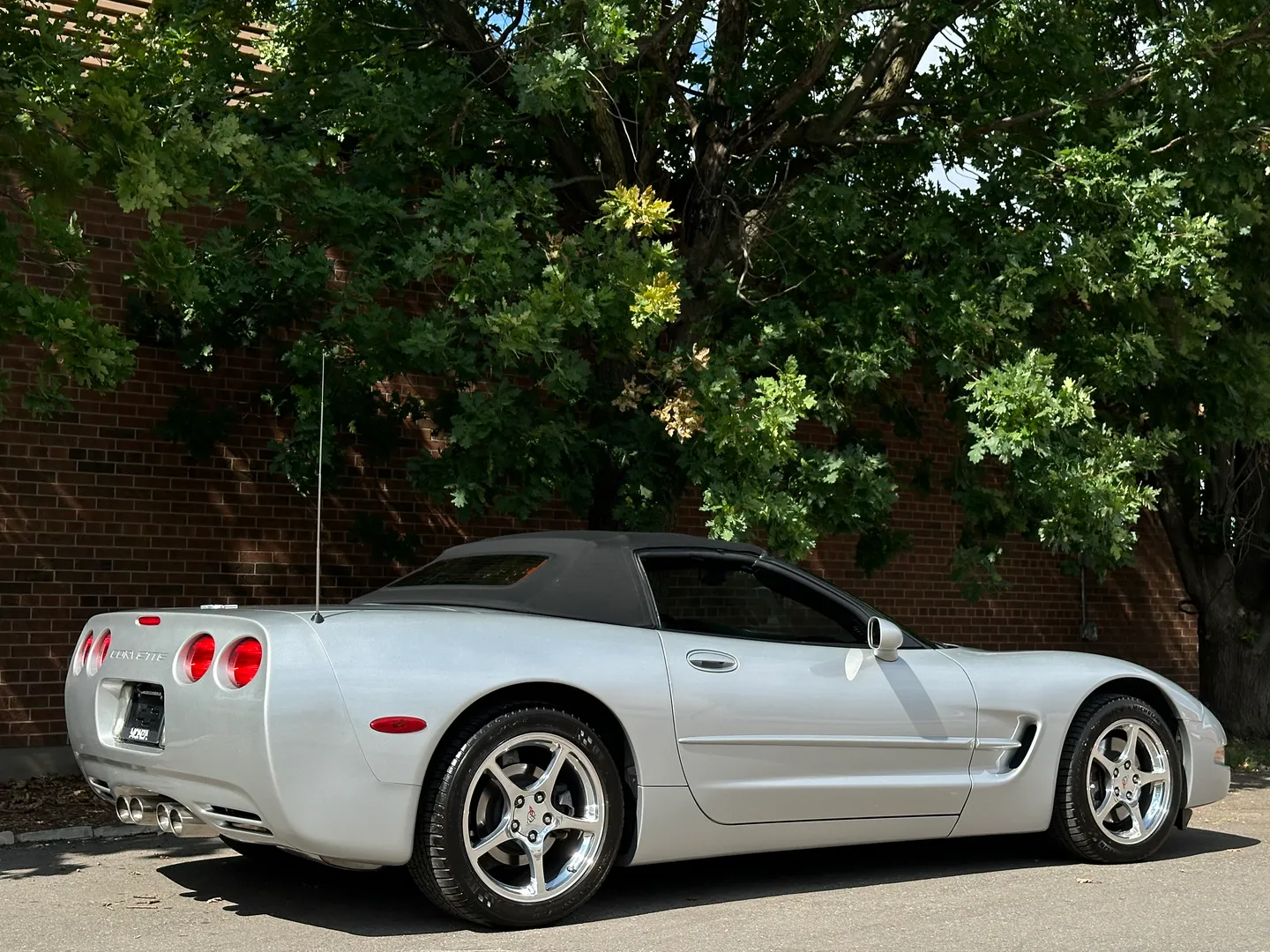 Chevrolet Corvette Convertible — photo 67