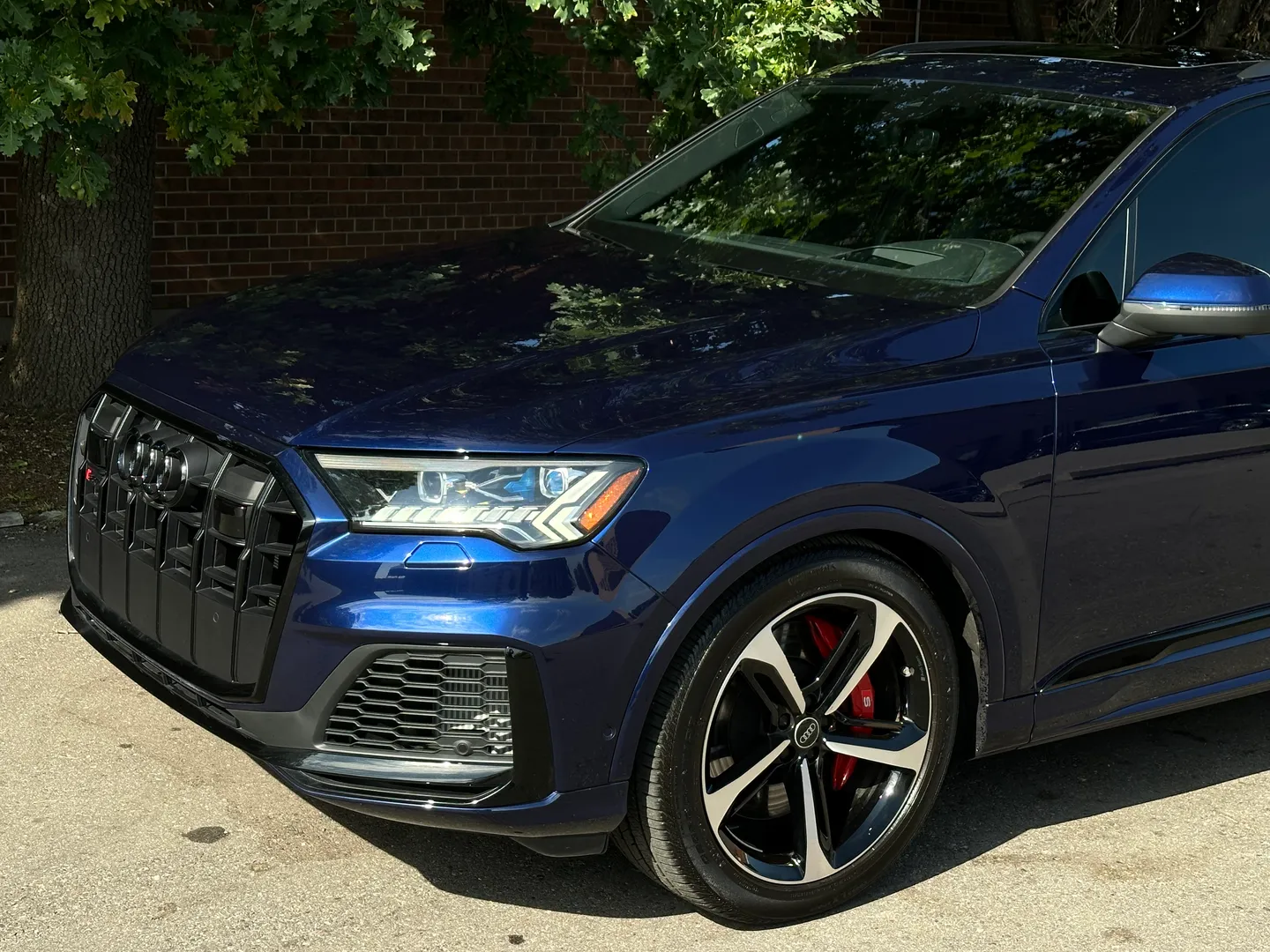 Audi SQ7 — photo 6