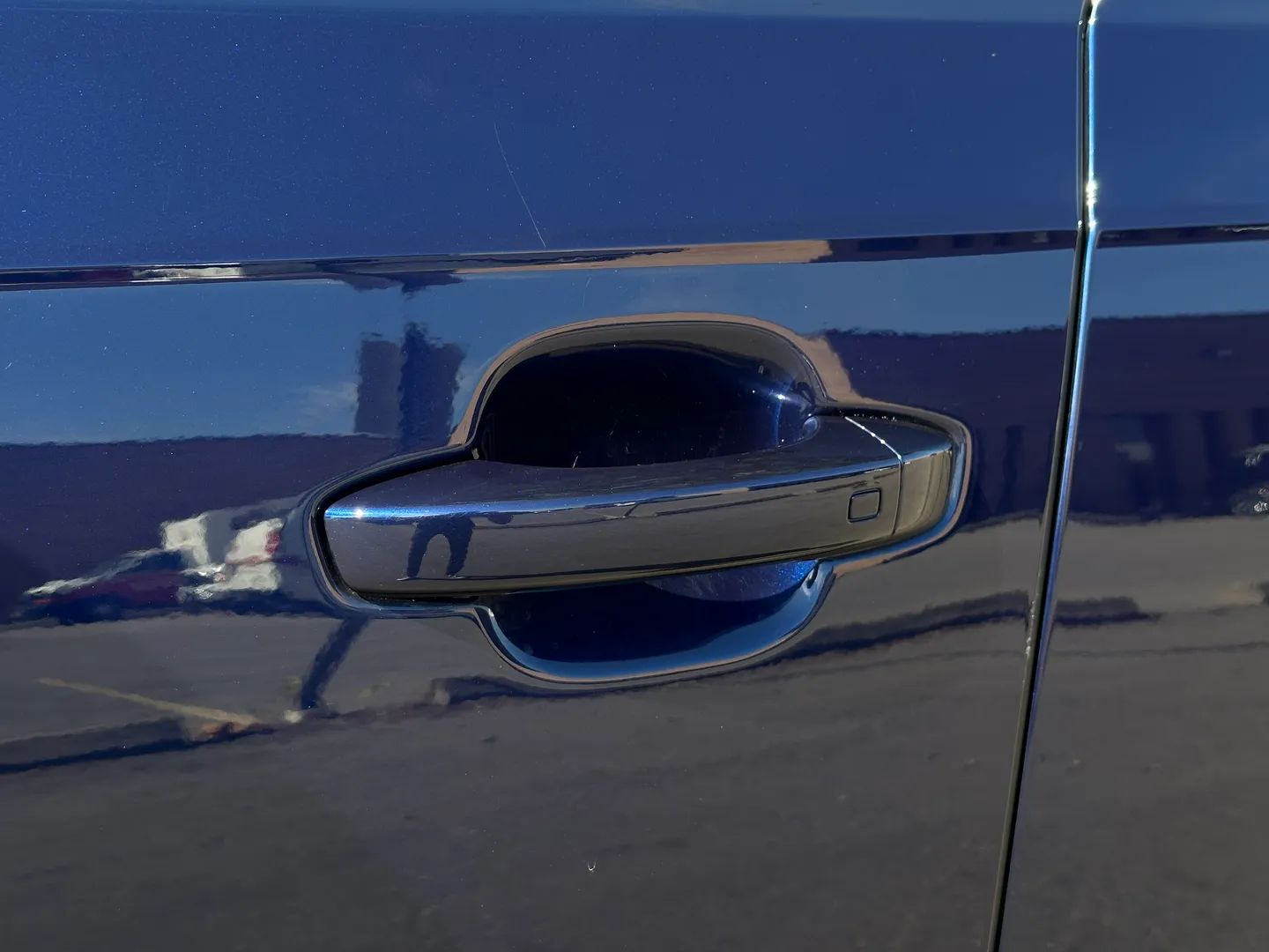 Audi SQ7 — photo 14