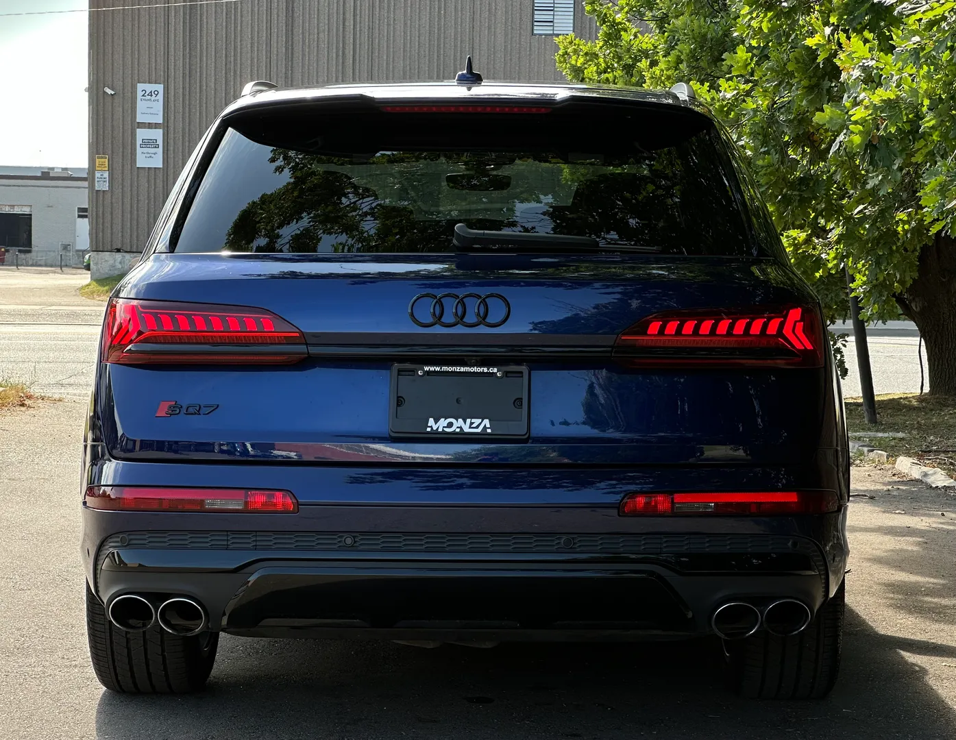 Audi SQ7 — photo 17