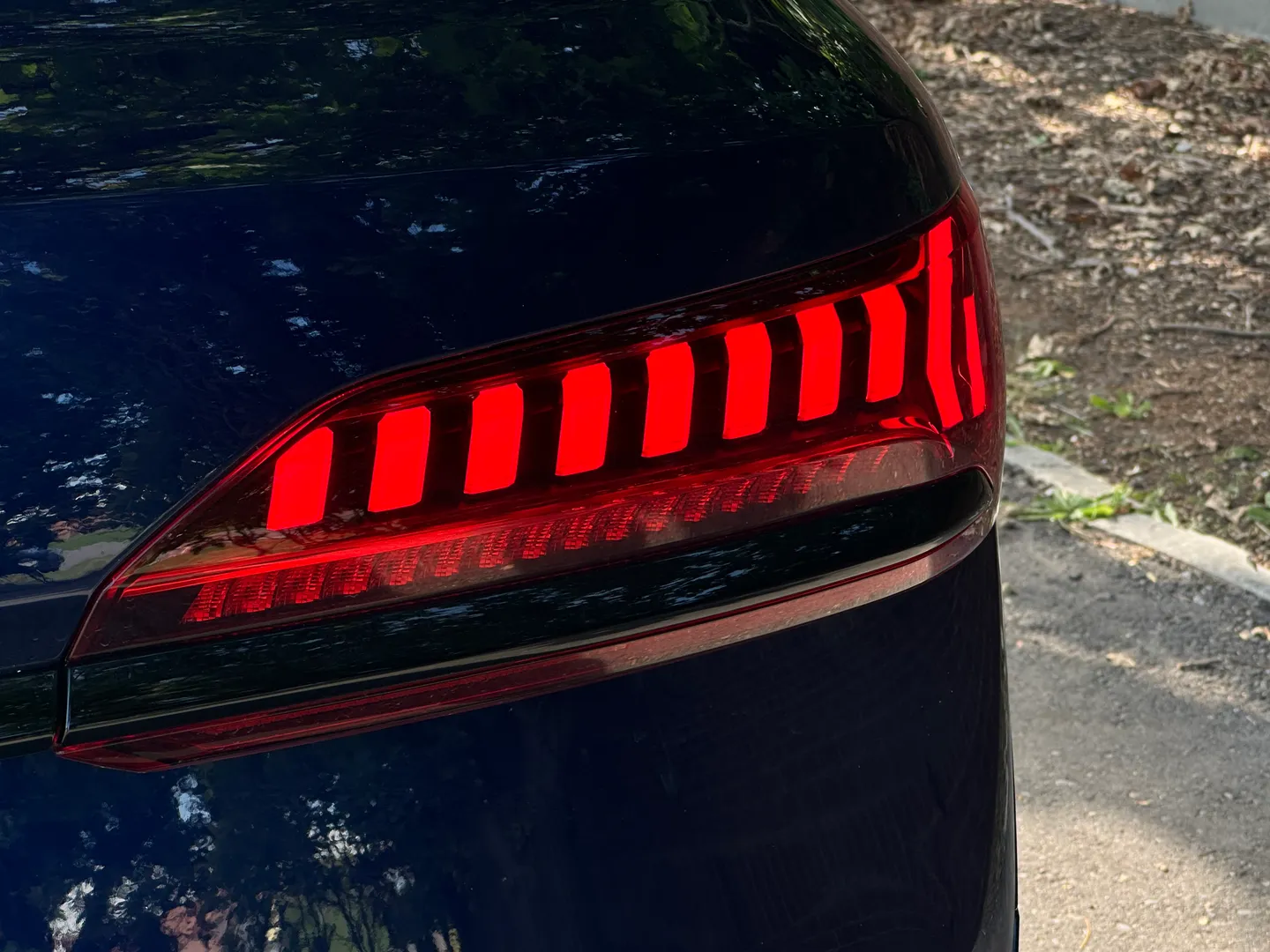 Audi SQ7 — photo 19