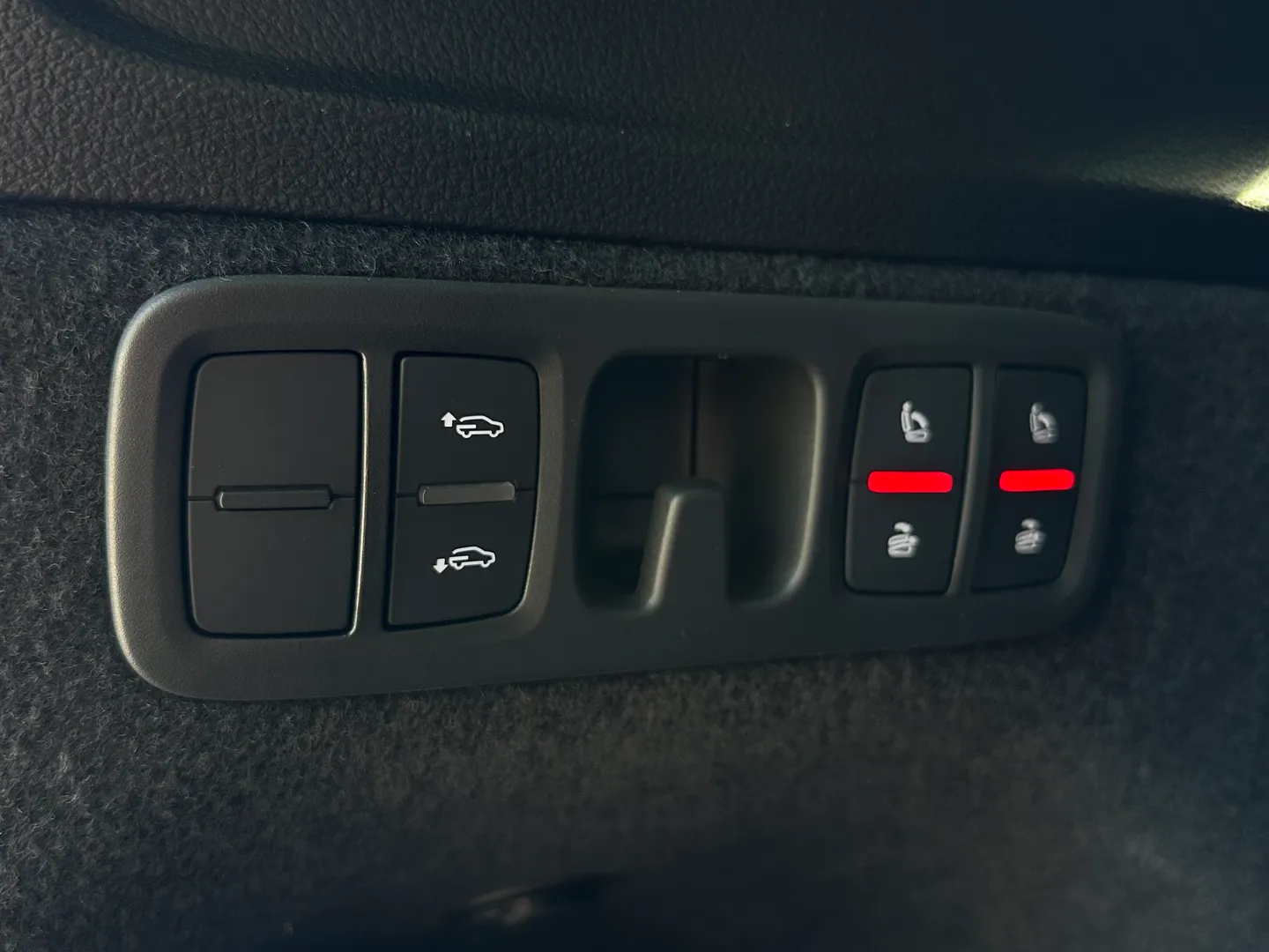 Audi SQ7 — photo 23