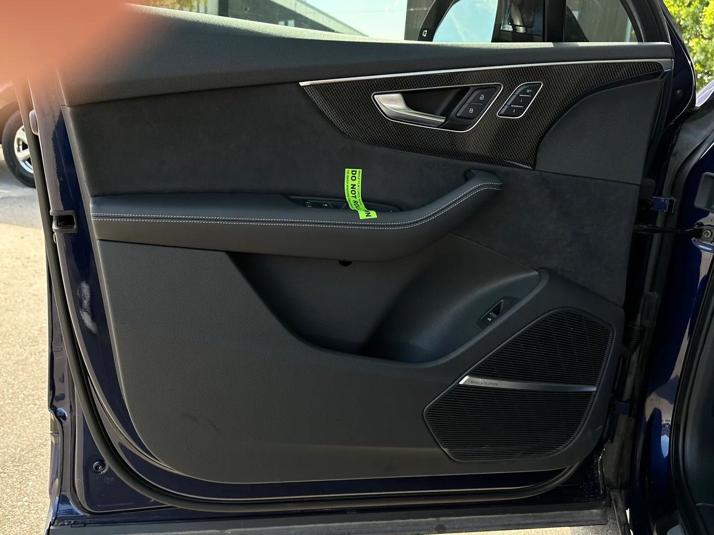 Audi SQ7 — photo 32