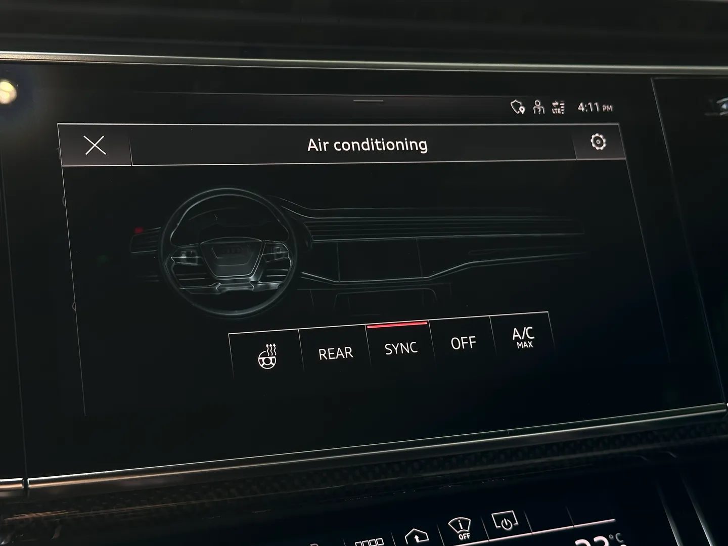 Audi SQ7 — photo 43