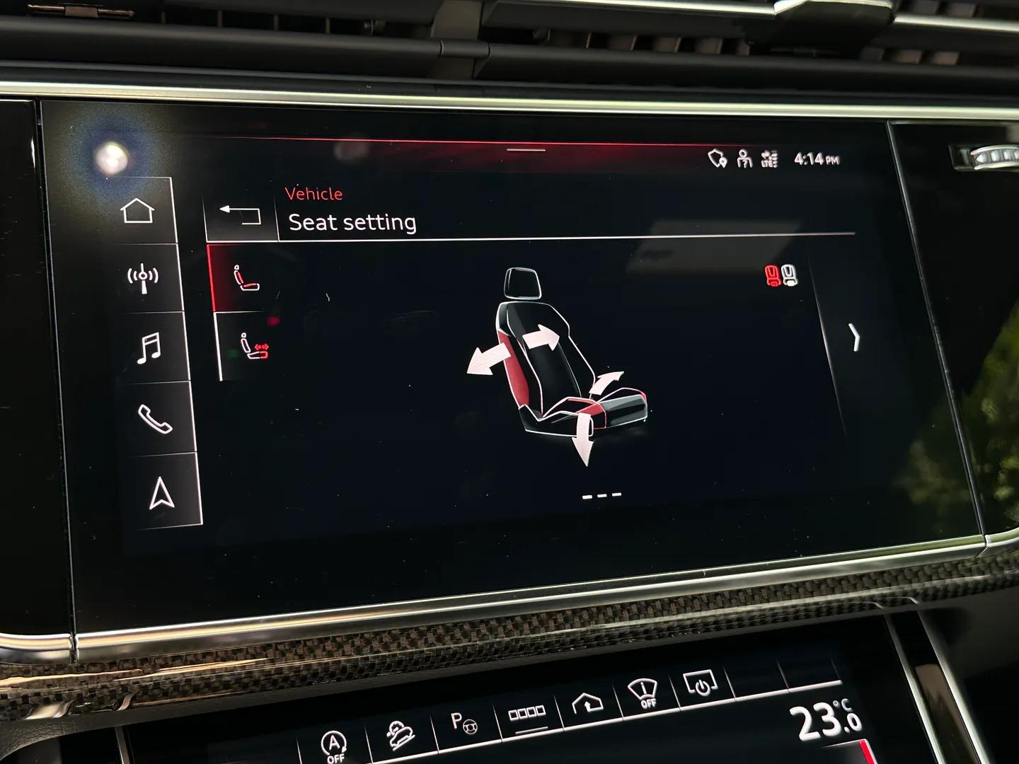 Audi SQ7 — photo 54