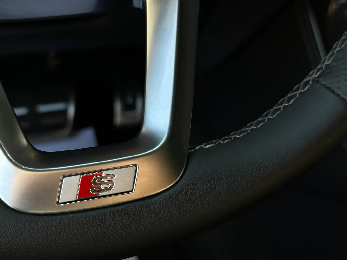 Audi SQ7 — photo 68