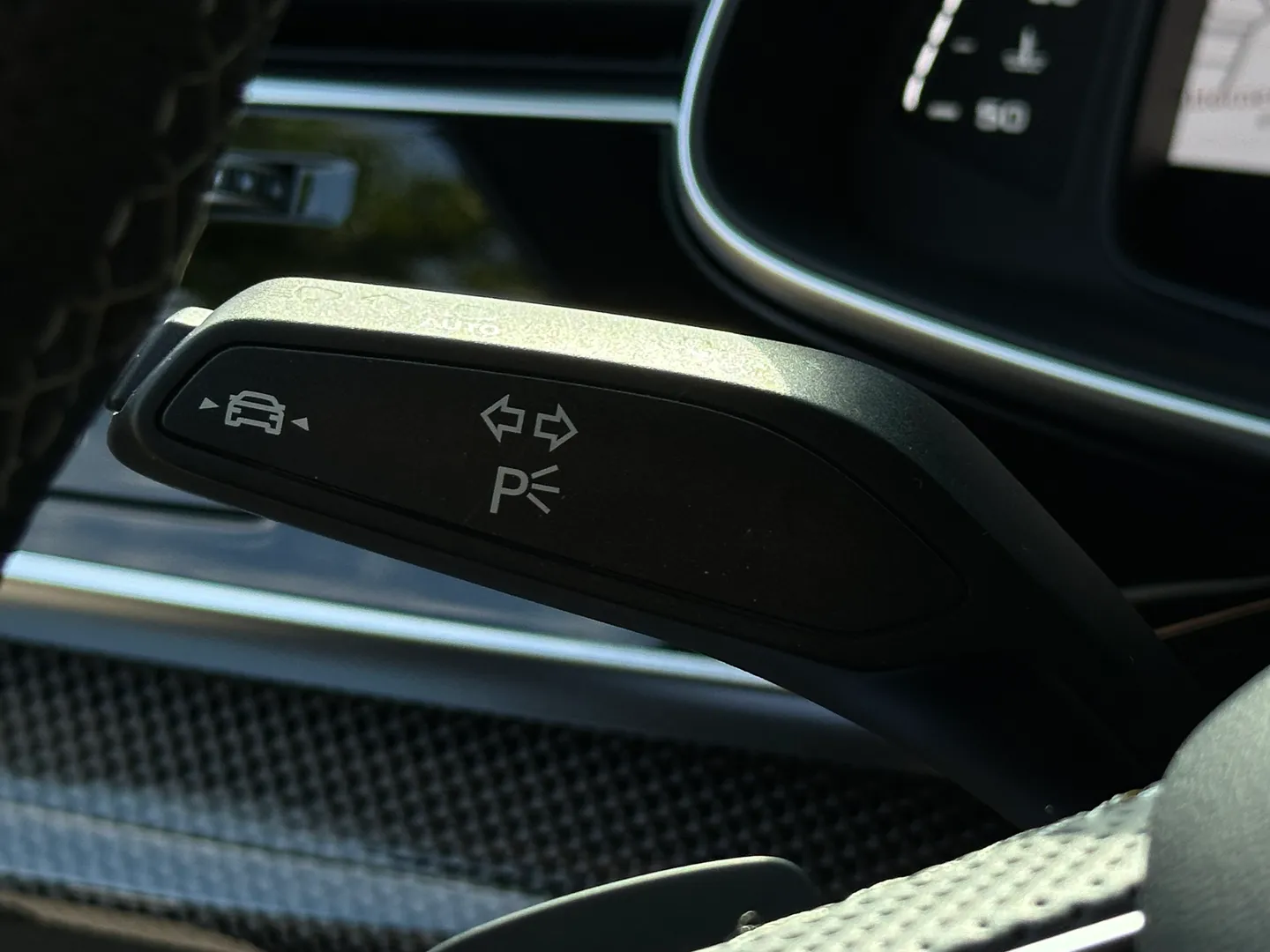 Audi SQ7 — photo 73
