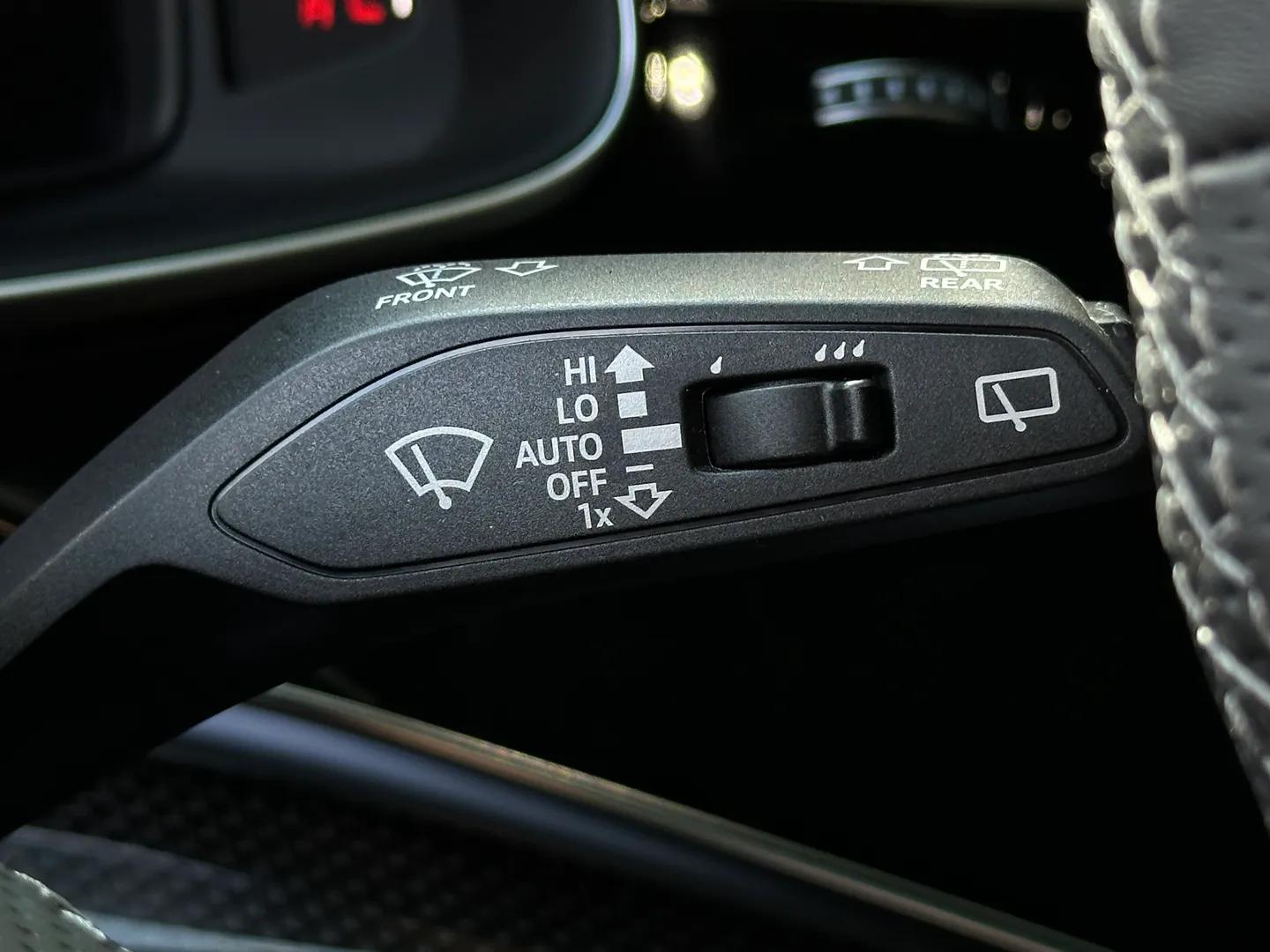Audi SQ7 — photo 74