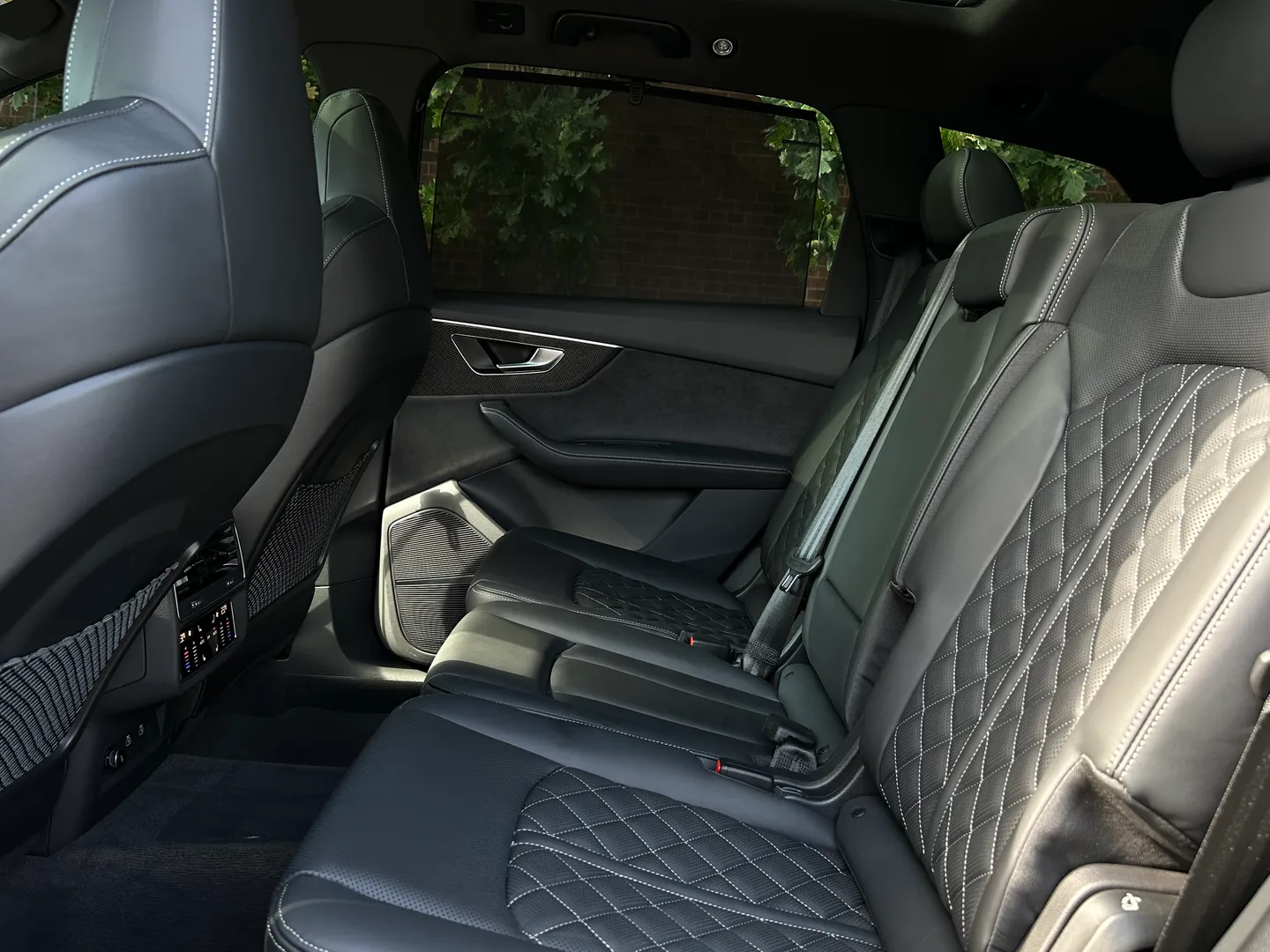 Audi SQ7 — photo 78