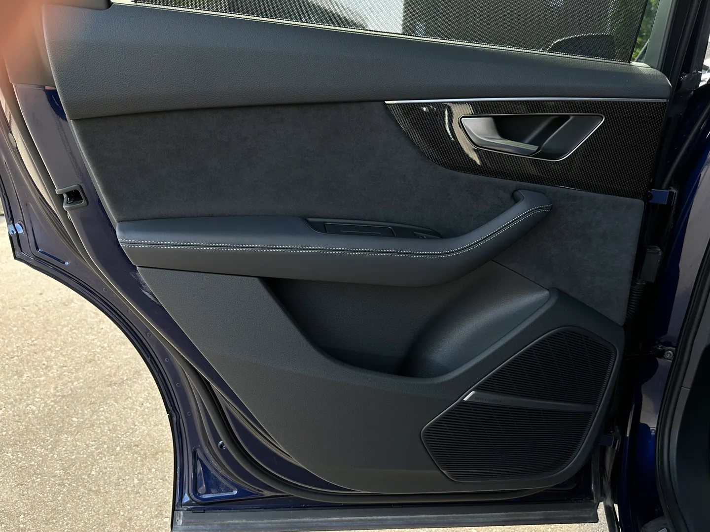 Audi SQ7 — photo 82