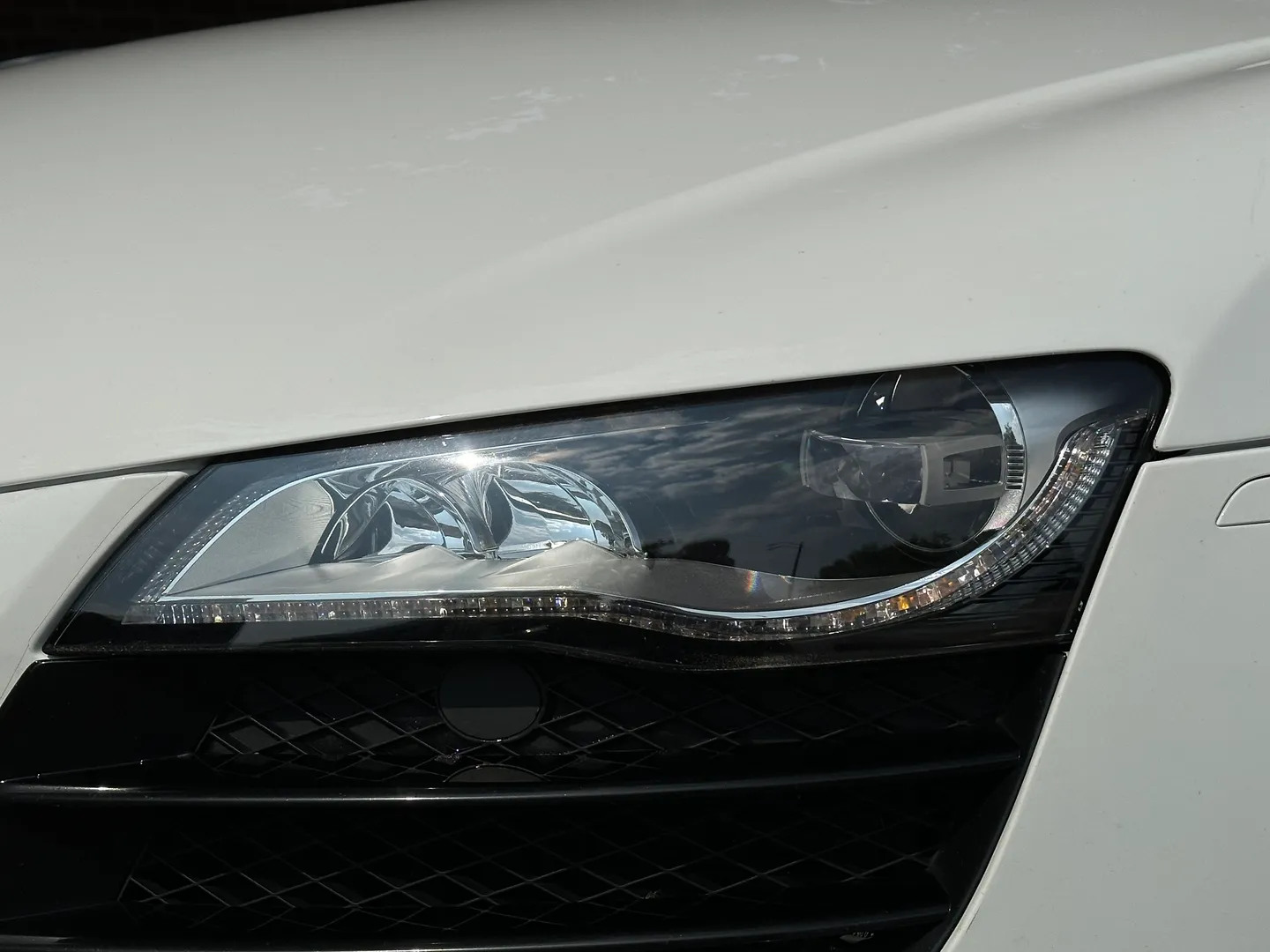 Audi R8 V10 Gated 6 Speed Manual Coupe — photo 6