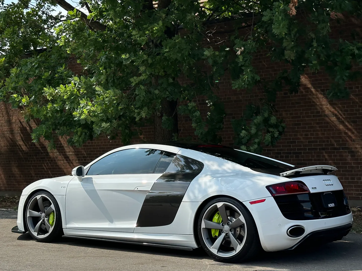 Audi R8 V10 Gated 6 Speed Manual Coupe — photo 18