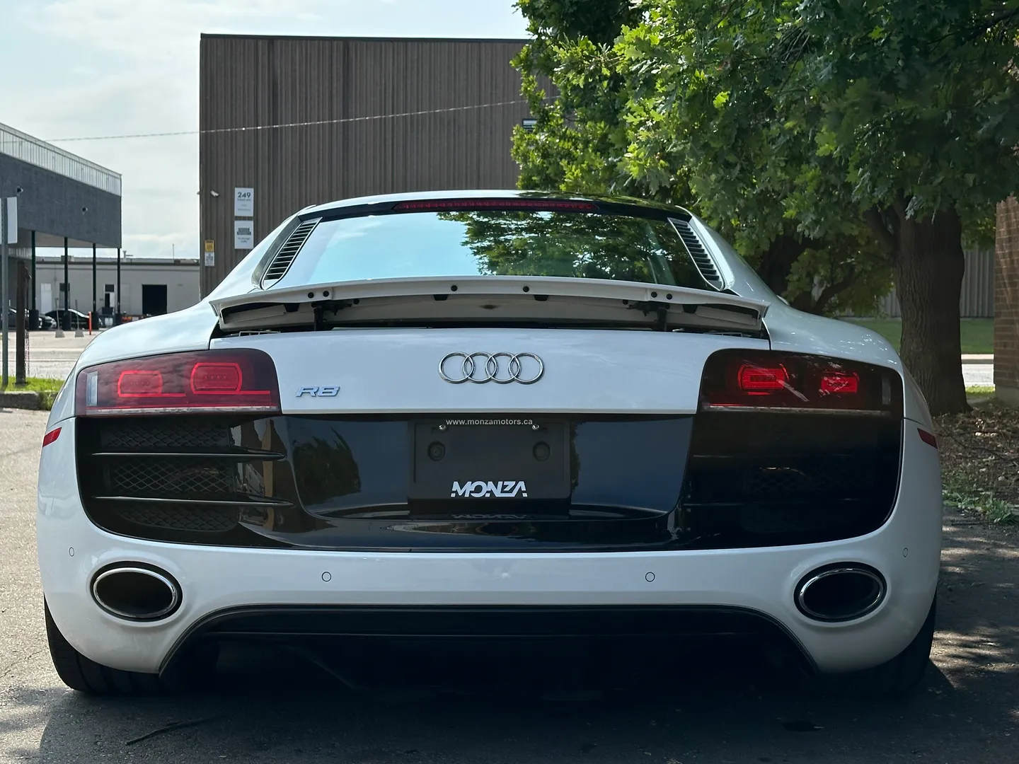 Audi R8 V10 Gated 6 Speed Manual Coupe — photo 20