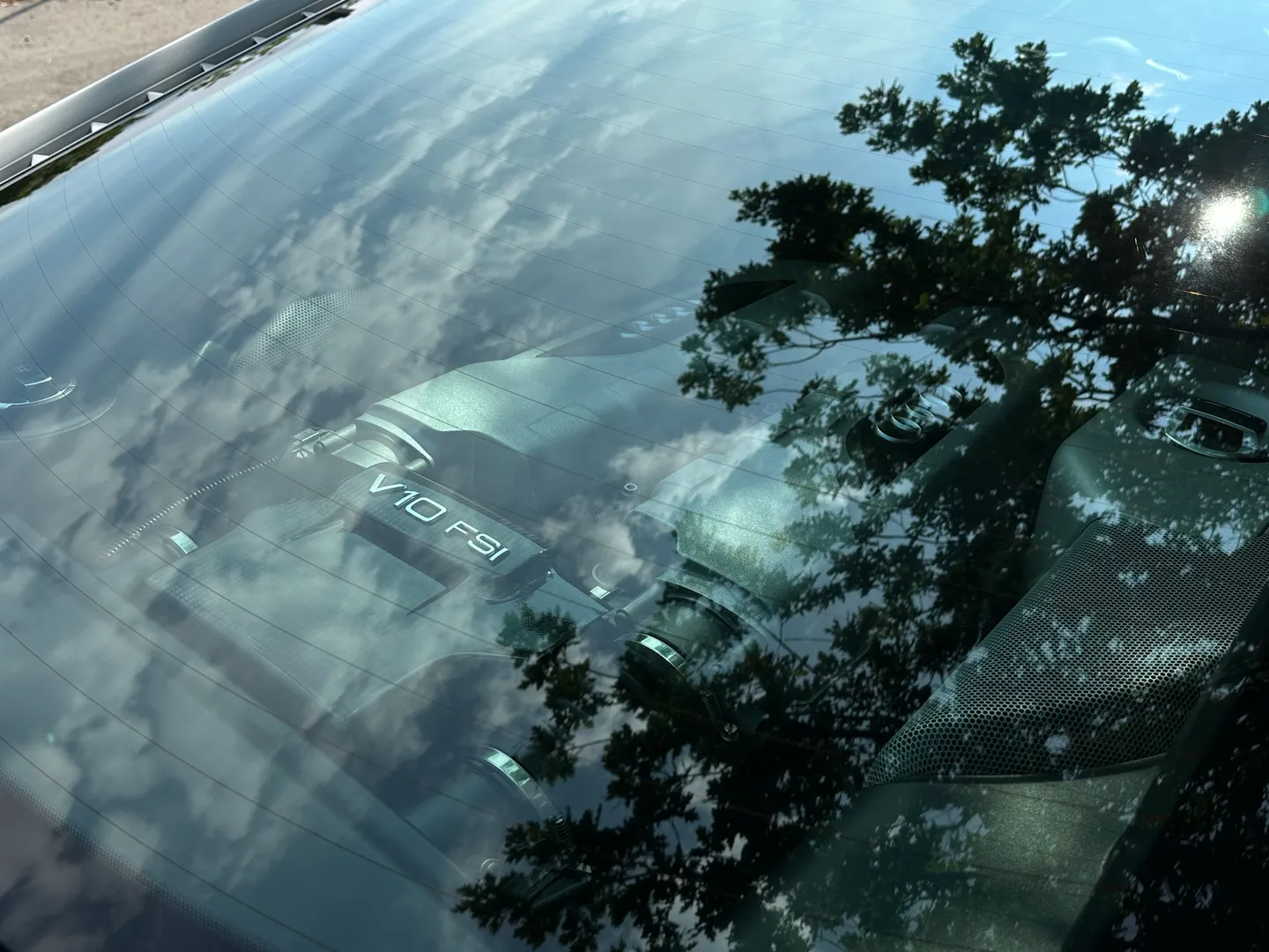 Audi R8 V10 Gated 6 Speed Manual Coupe — photo 22