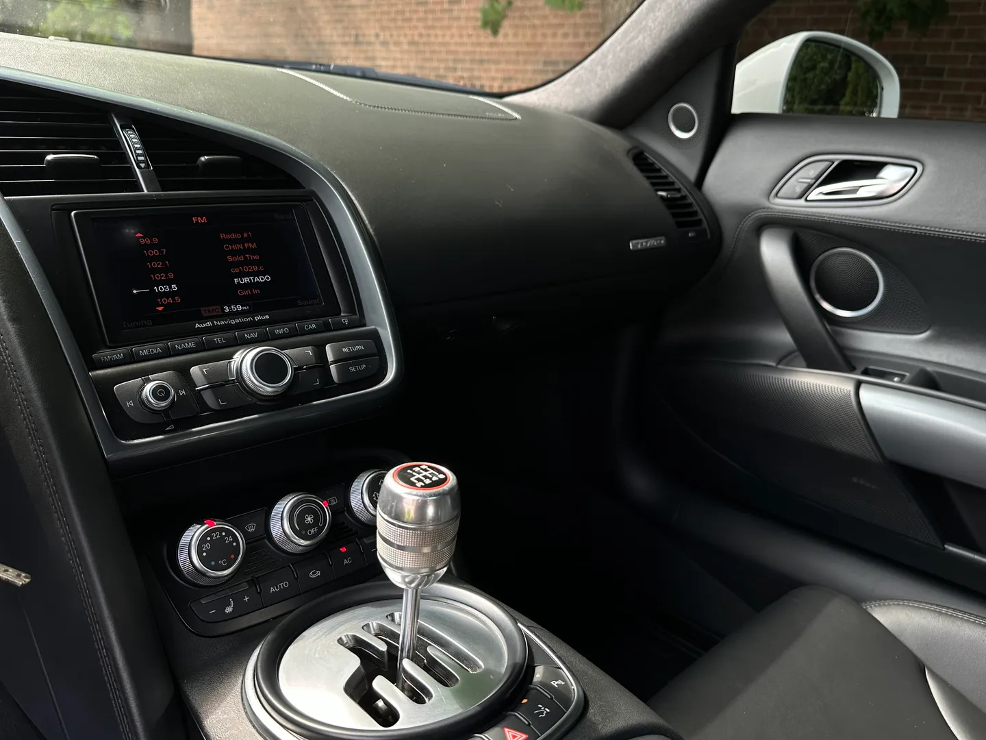 Audi R8 V10 Gated 6 Speed Manual Coupe — photo 45