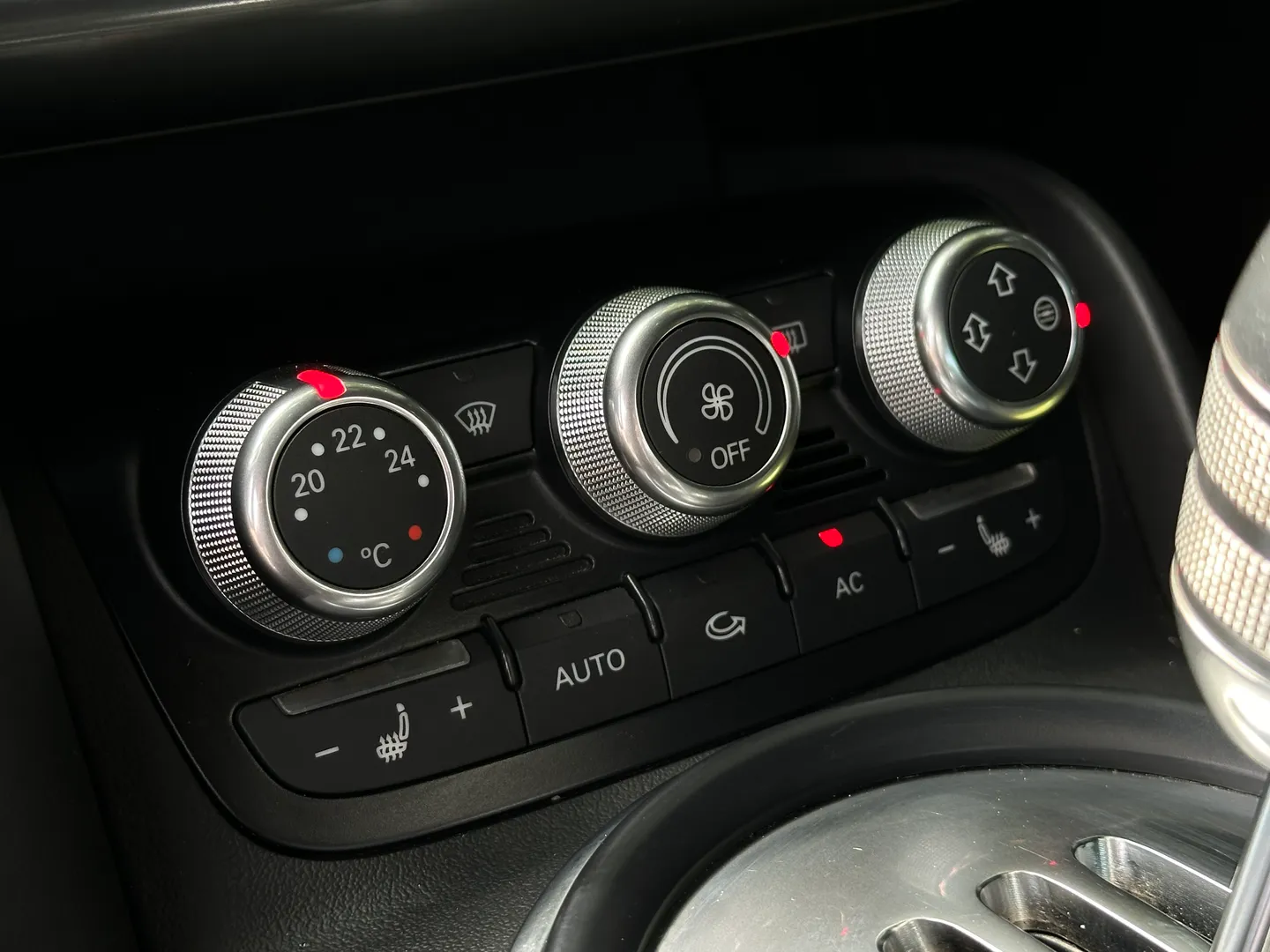 Audi R8 V10 Gated 6 Speed Manual Coupe — photo 51