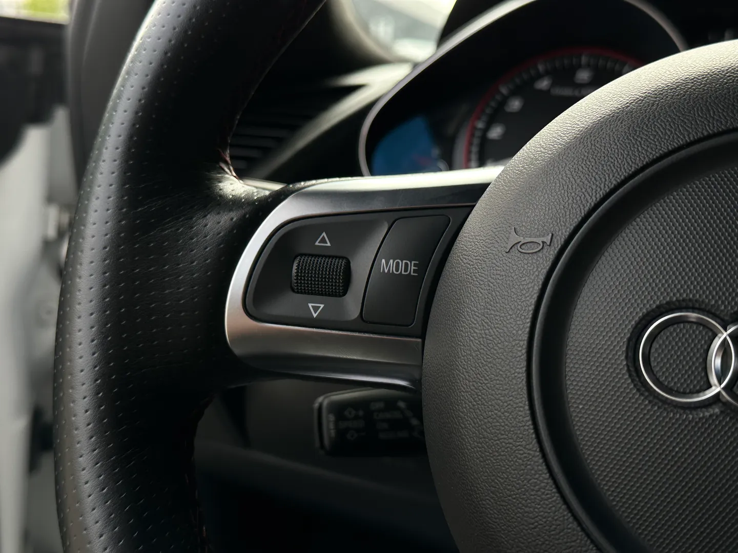 Audi R8 V10 Gated 6 Speed Manual Coupe — photo 63