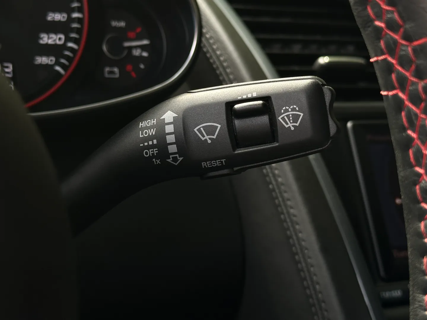 Audi R8 V10 Gated 6 Speed Manual Coupe — photo 71
