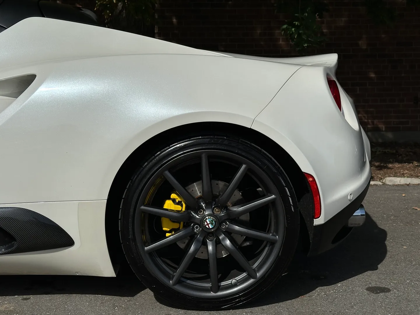 Alfa Romeo 4C Spider — photo 11