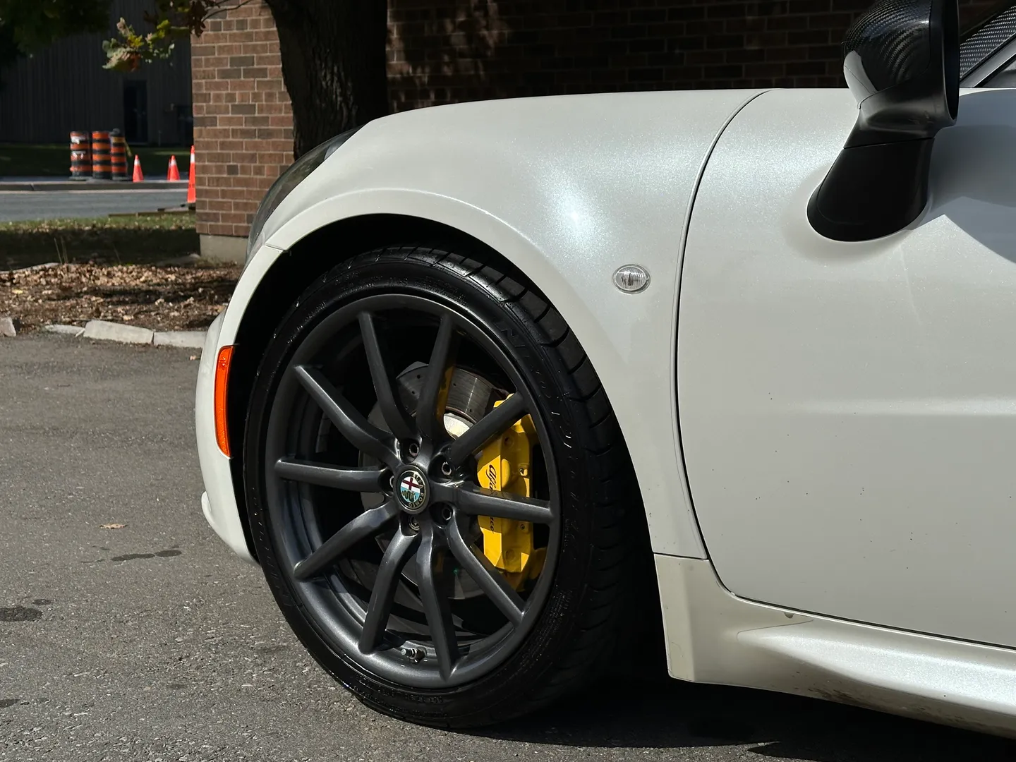 Alfa Romeo 4C Spider — photo 12