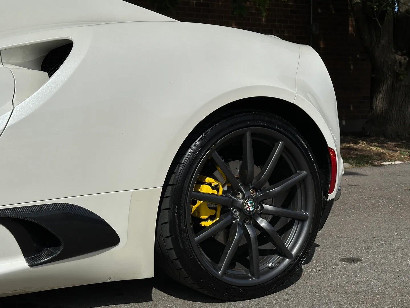 Alfa Romeo 4C Spider — photo 13