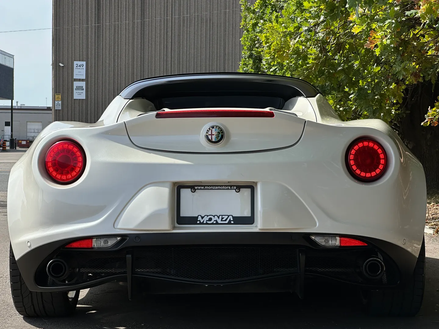Alfa Romeo 4C Spider — photo 20